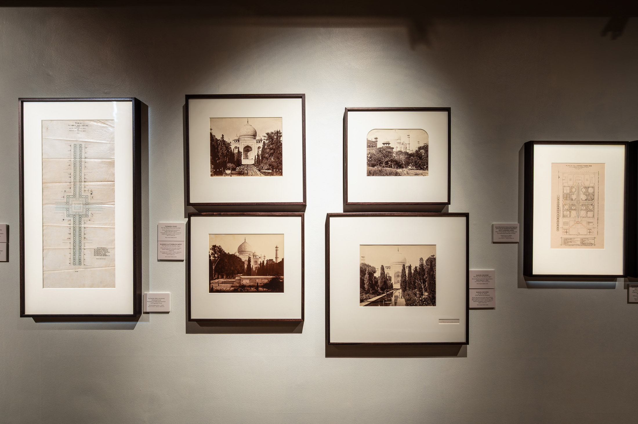 The Mute Eloquence of the Taj Mahal